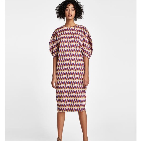 Zara Dresses & Skirts - Zara Chevron Geometric Midi Dress w/ Full Sleeves